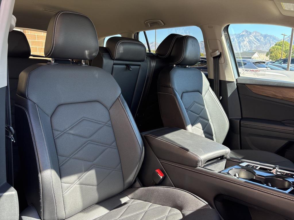 used 2024 Volkswagen Atlas car, priced at $29,995