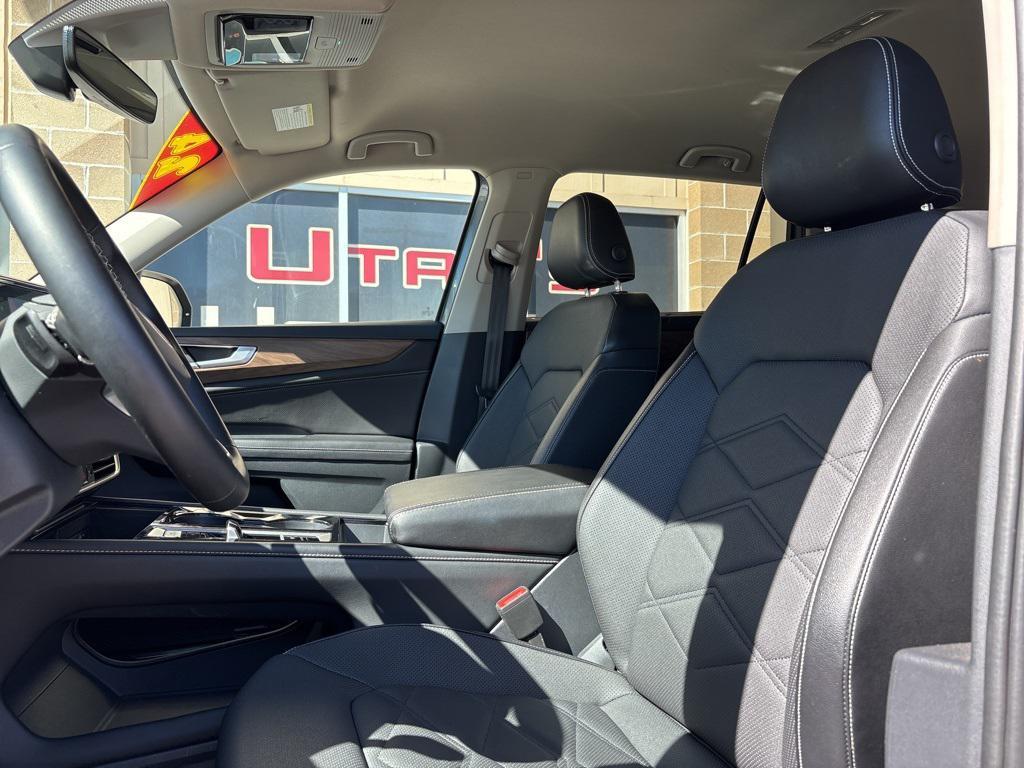 used 2024 Volkswagen Atlas car, priced at $29,995