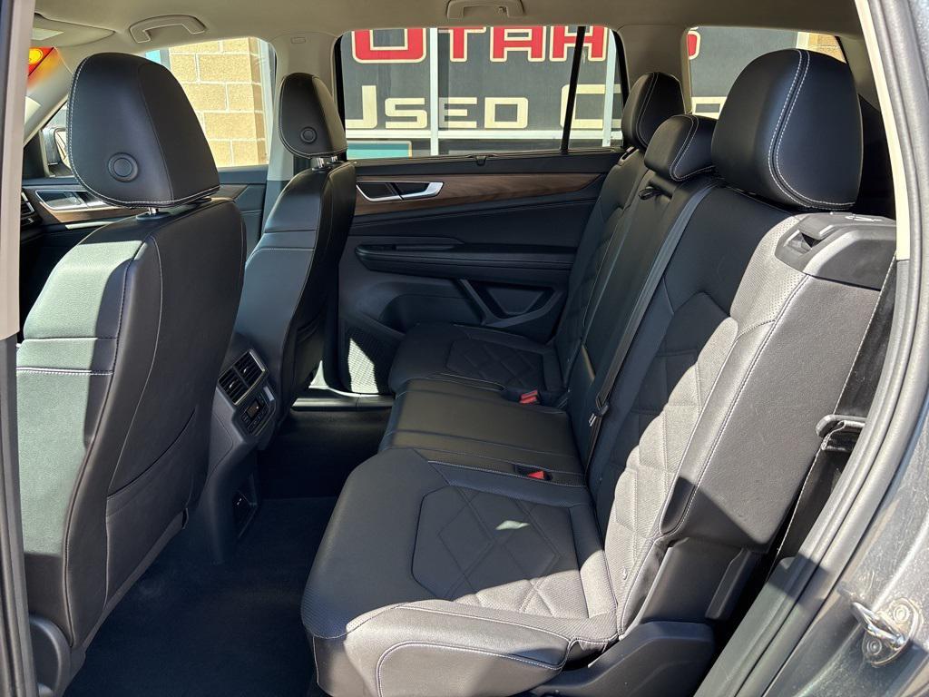 used 2024 Volkswagen Atlas car, priced at $29,995