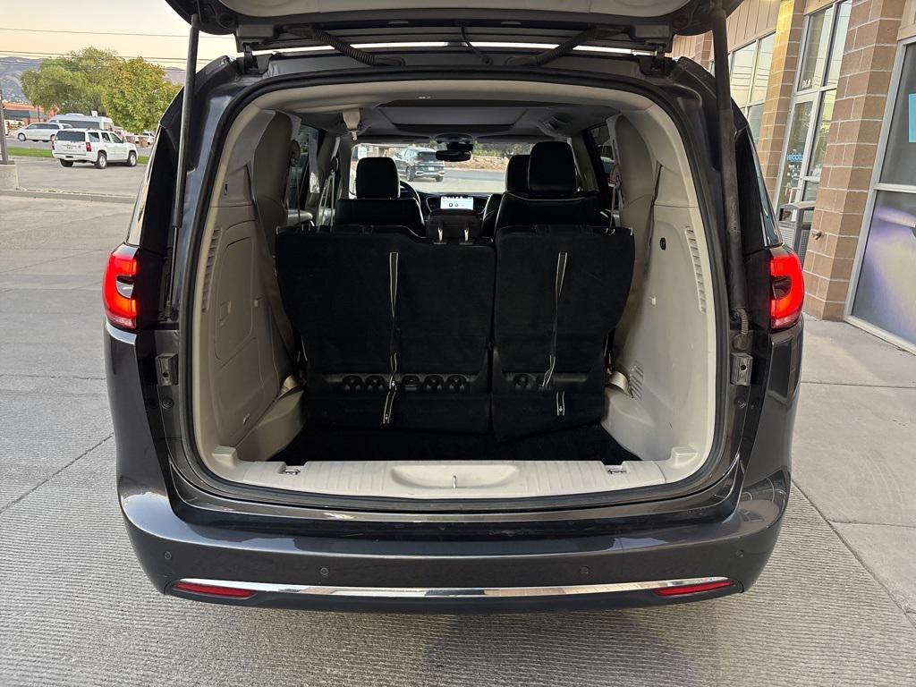 used 2022 Chrysler Pacifica Hybrid car, priced at $22,995