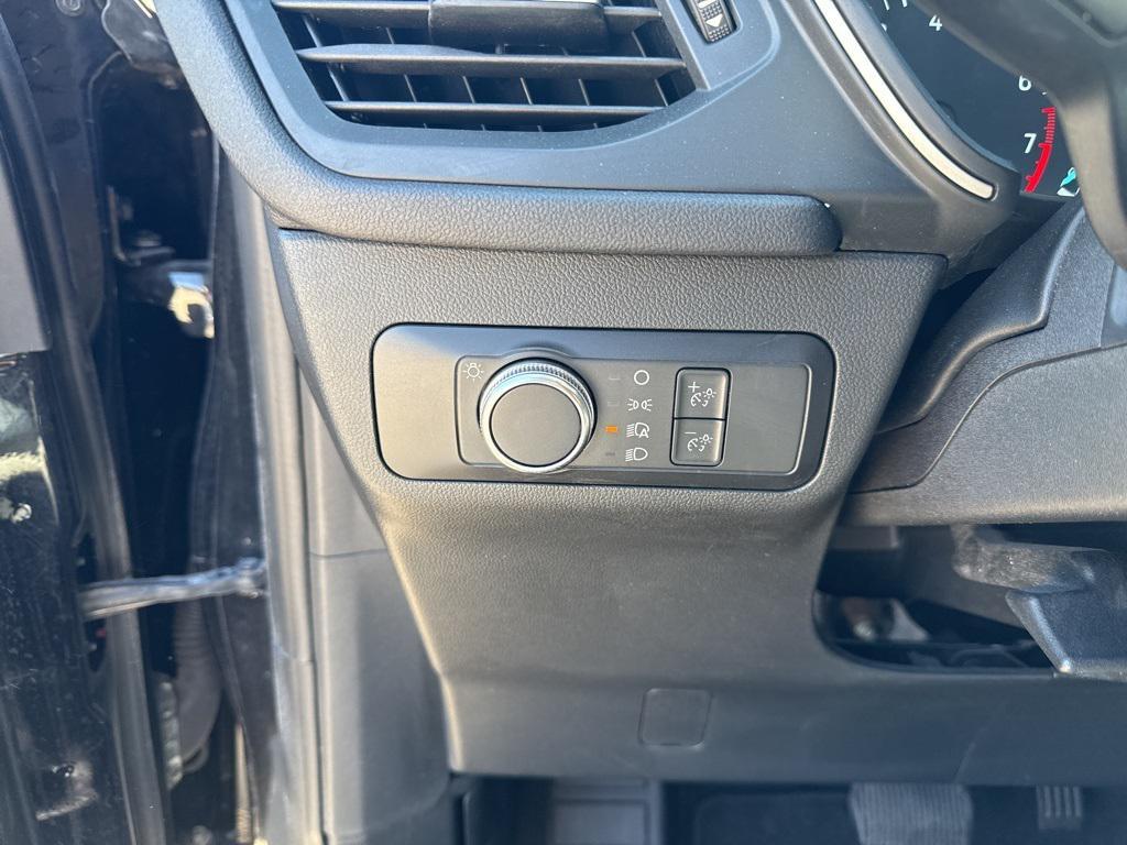 used 2022 Ford Escape car, priced at $17,995