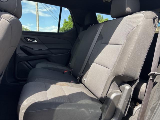 used 2023 Chevrolet Traverse car, priced at $26,995