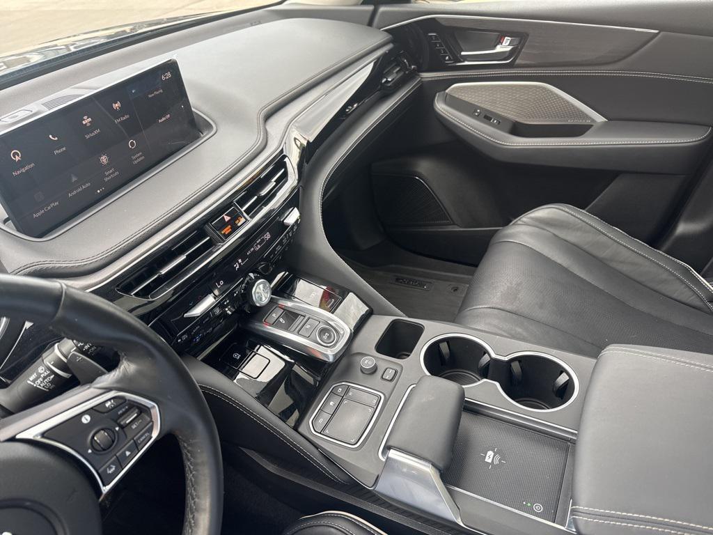 used 2022 Acura MDX car, priced at $40,995