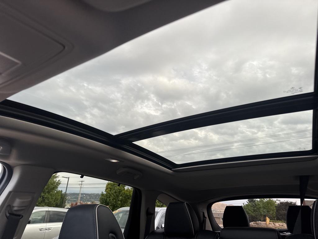 used 2022 Acura MDX car, priced at $40,995