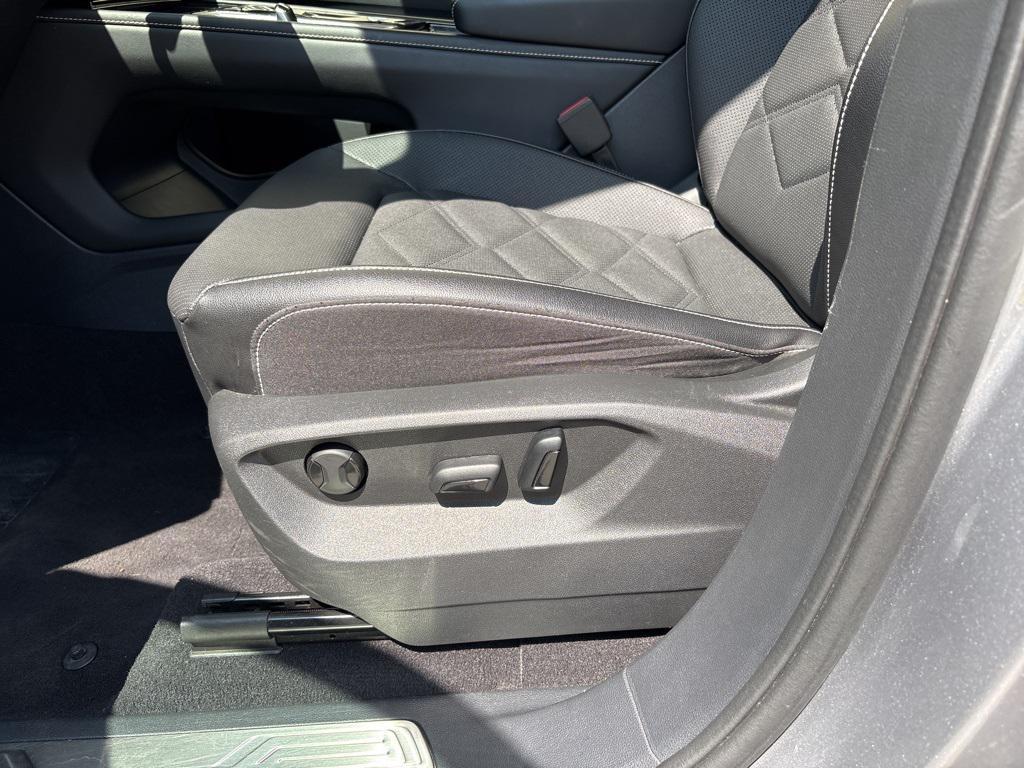used 2024 Volkswagen Atlas car, priced at $29,995