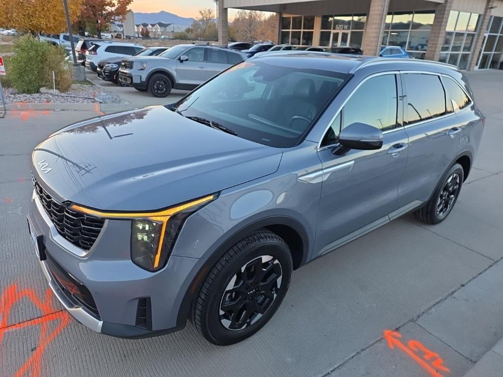 used 2024 Kia Sorento car, priced at $25,995