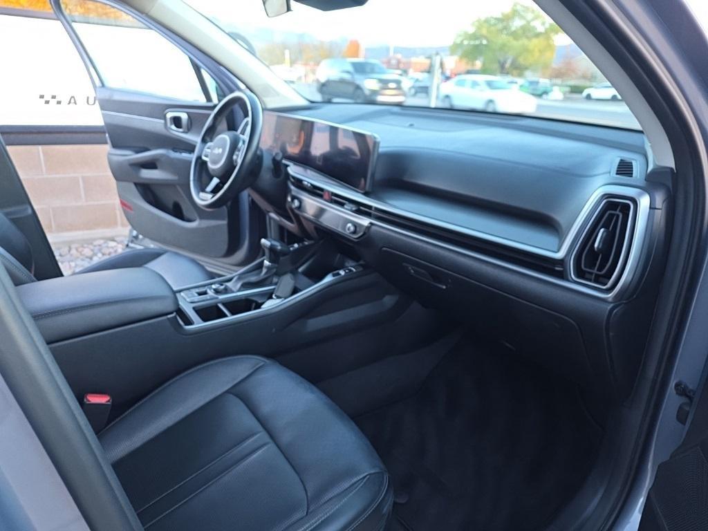 used 2024 Kia Sorento car, priced at $25,995