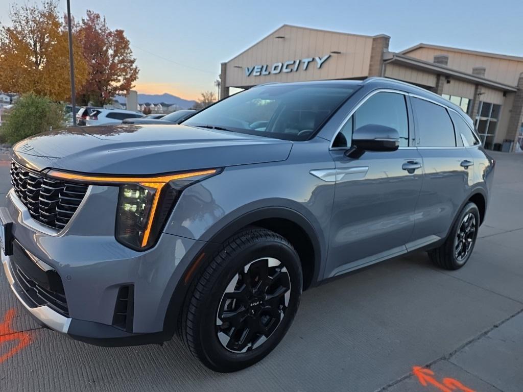 used 2024 Kia Sorento car, priced at $25,995