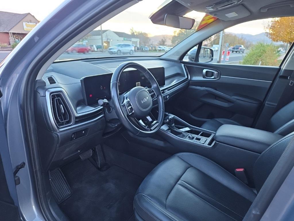 used 2024 Kia Sorento car, priced at $25,995