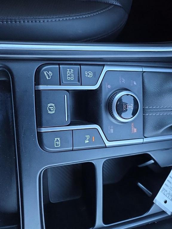 used 2024 Kia Sorento car, priced at $25,995