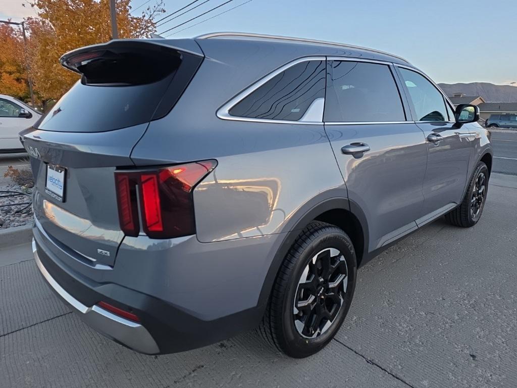 used 2024 Kia Sorento car, priced at $25,995