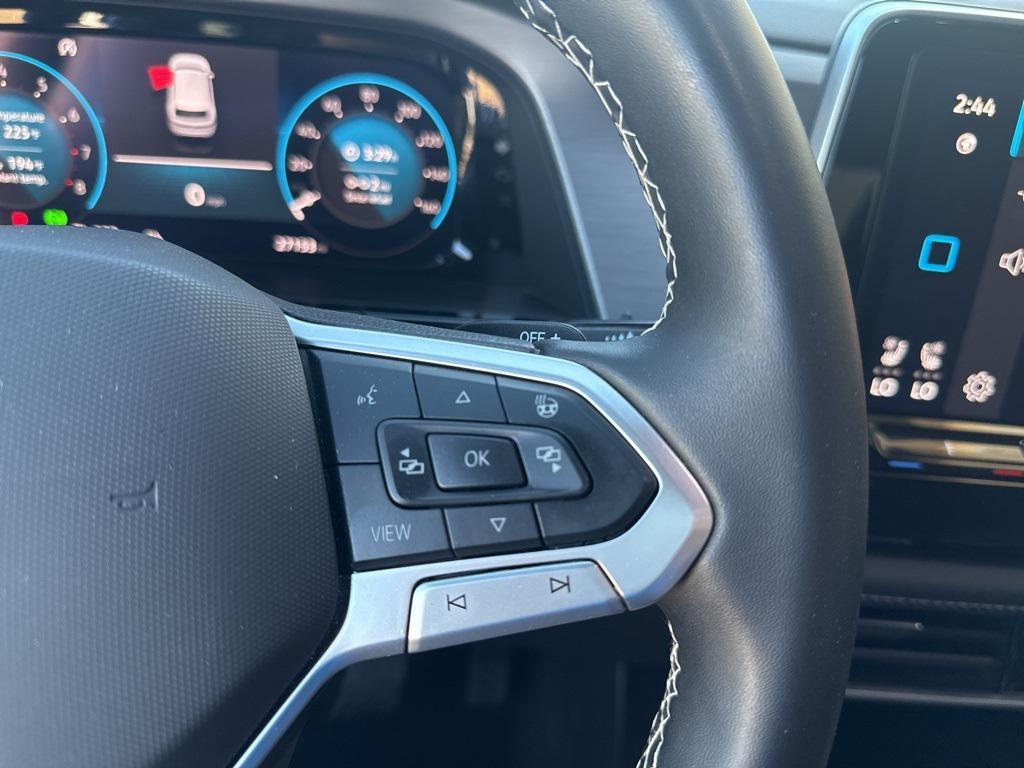 used 2024 Volkswagen Atlas Cross Sport car, priced at $28,995