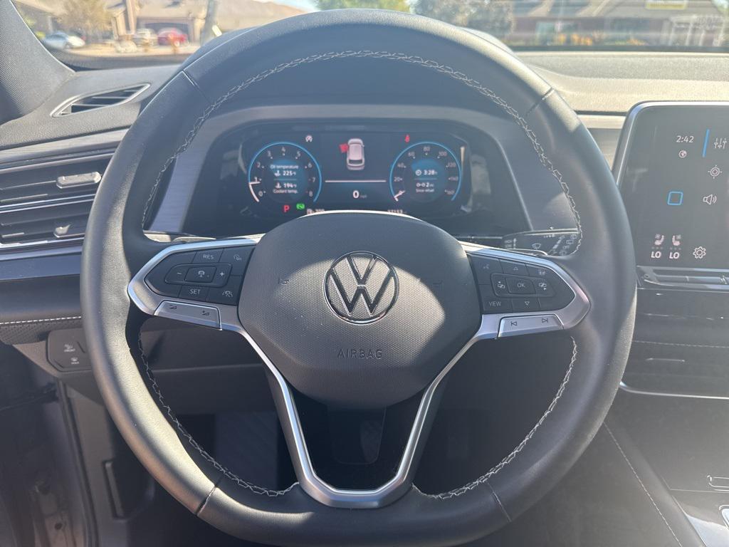 used 2024 Volkswagen Atlas Cross Sport car, priced at $28,995