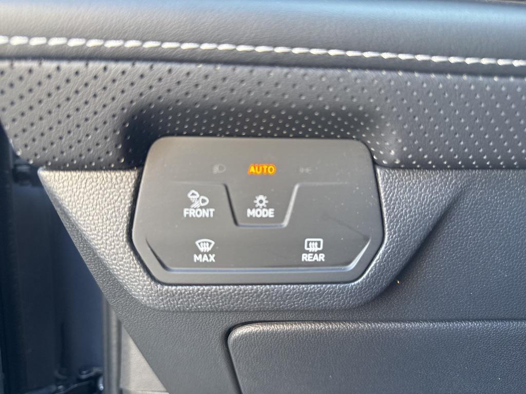 used 2024 Volkswagen Atlas Cross Sport car, priced at $28,995