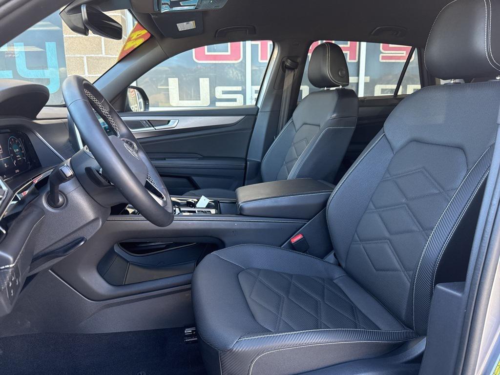 used 2024 Volkswagen Atlas Cross Sport car, priced at $28,995