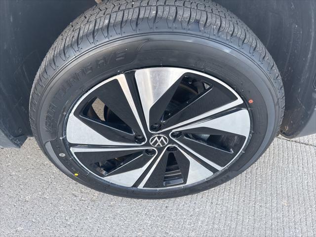 used 2024 Volkswagen Taos car, priced at $23,595