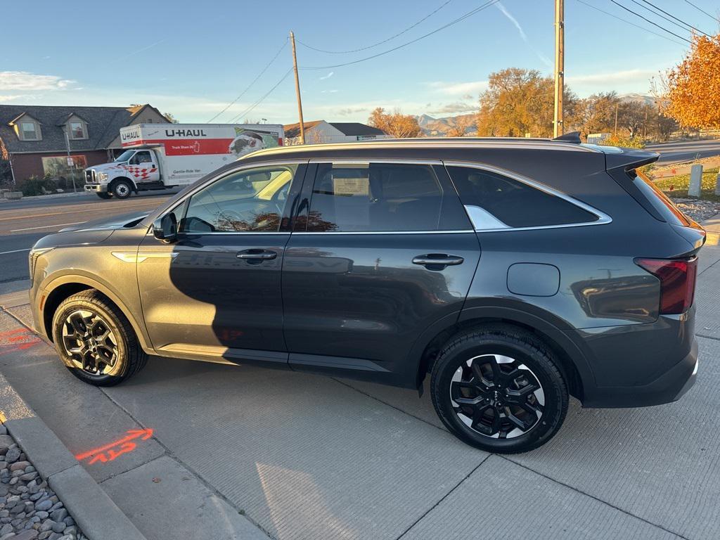 used 2024 Kia Sorento car, priced at $26,995
