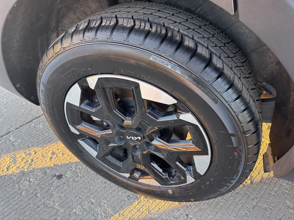 used 2024 Kia Sorento car, priced at $26,995