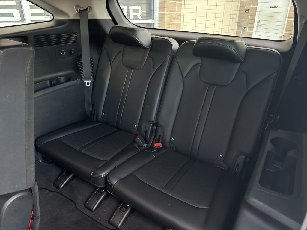 used 2024 Kia Sorento car, priced at $27,995