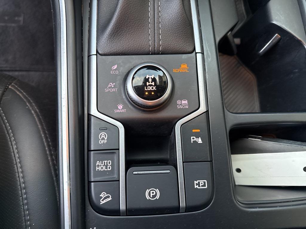 used 2024 Kia Sorento car, priced at $27,995