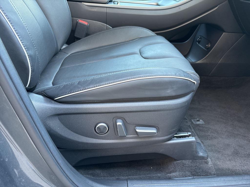 used 2024 Hyundai Palisade car, priced at $34,995