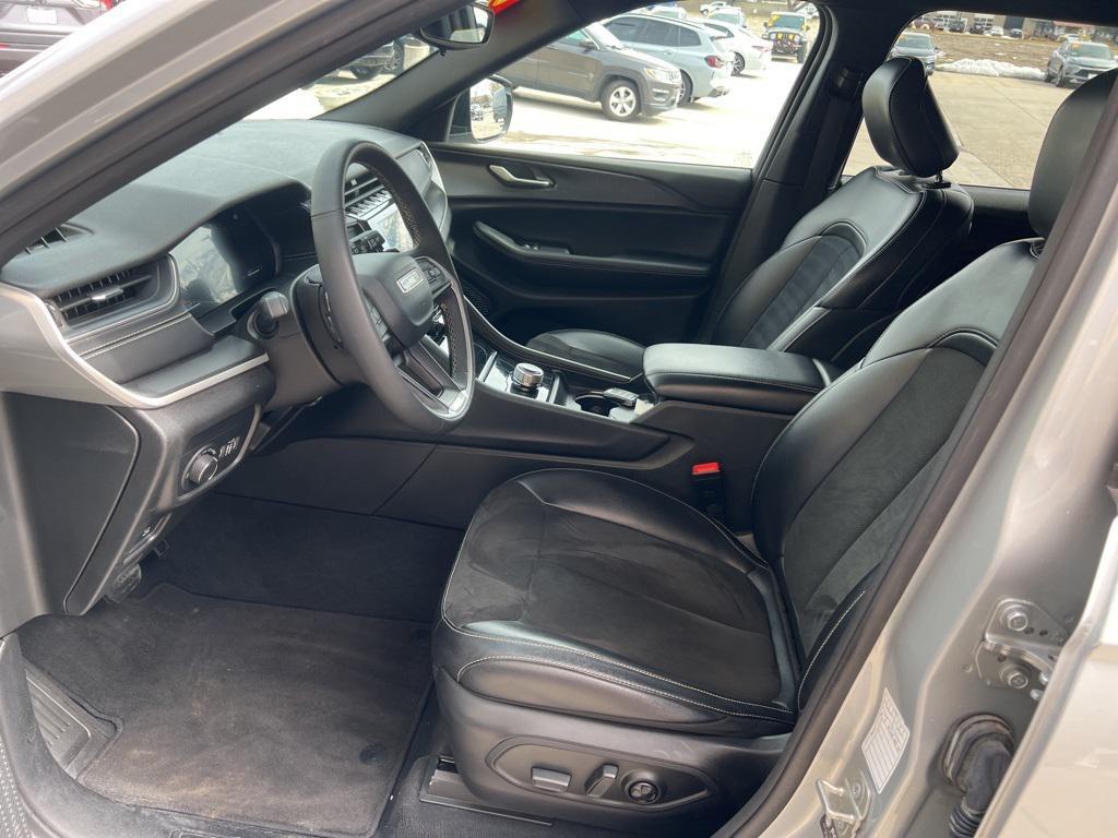 used 2023 Jeep Grand Cherokee L car, priced at $26,995