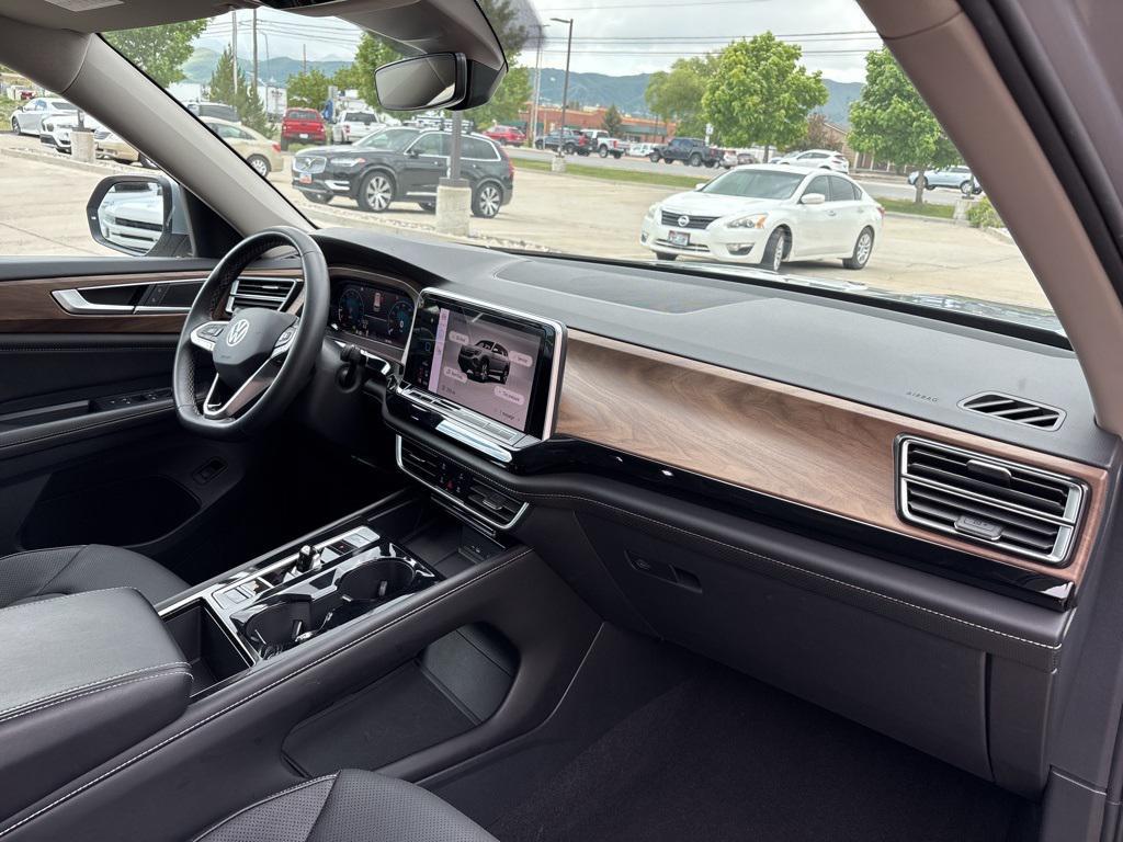 used 2024 Volkswagen Atlas car, priced at $30,995