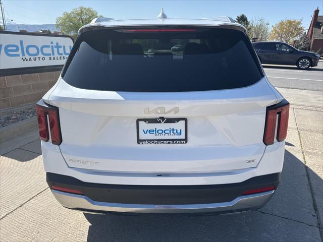 used 2024 Kia Sorento car, priced at $30,995