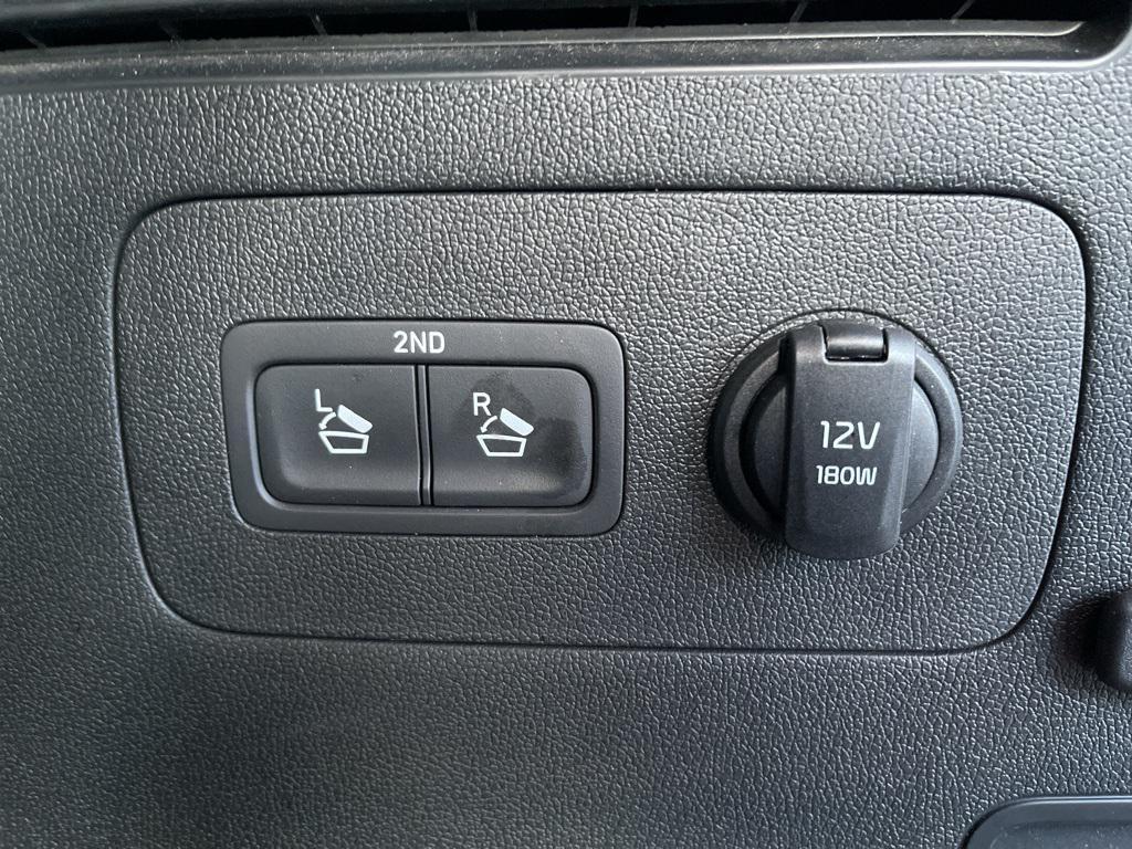 used 2024 Kia Sorento car, priced at $29,995