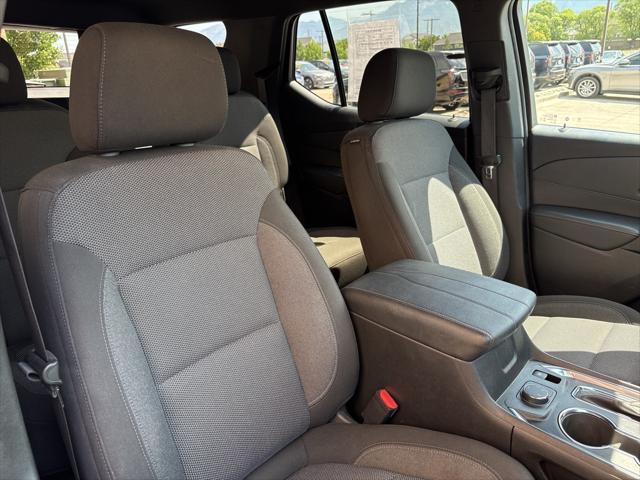 used 2023 Chevrolet Traverse car, priced at $27,995