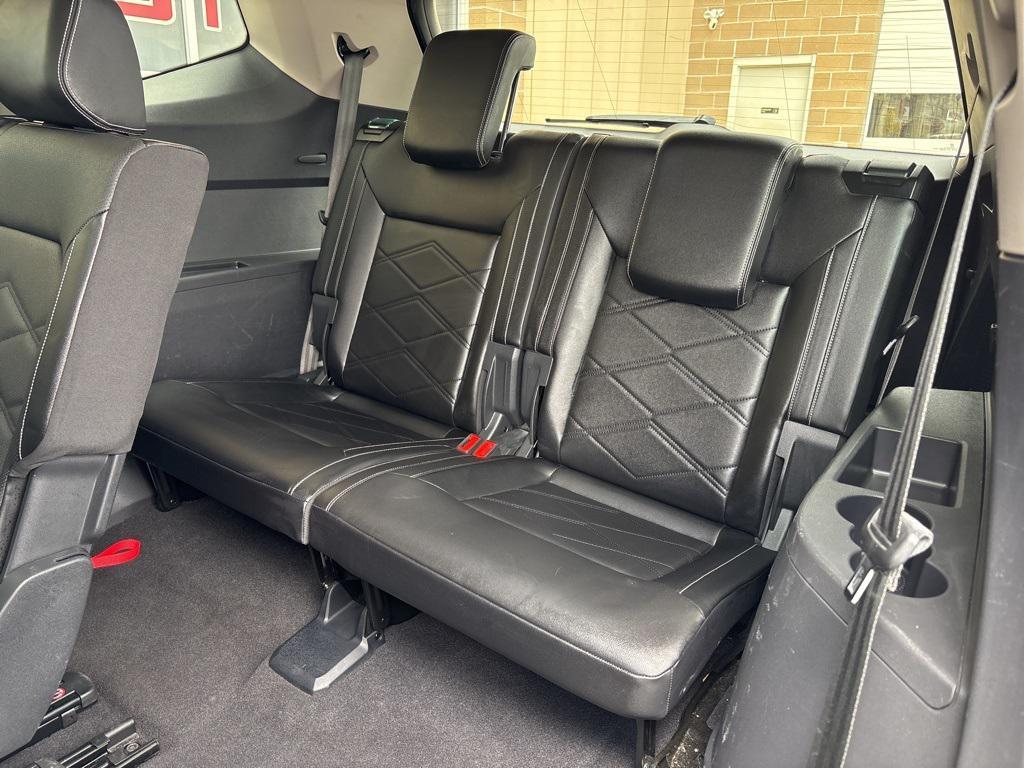 used 2024 Volkswagen Atlas car, priced at $29,995