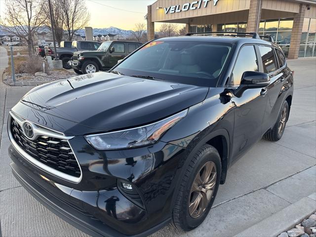 used 2023 Toyota Highlander car, priced at $33,995