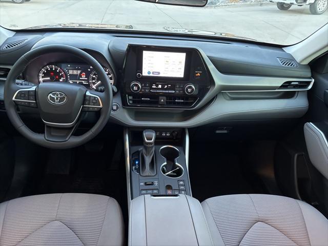 used 2023 Toyota Highlander car, priced at $33,995