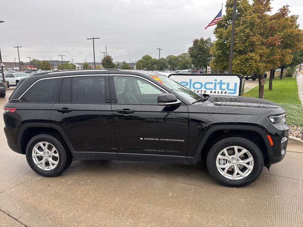 used 2023 Jeep Grand Cherokee car, priced at $25,995