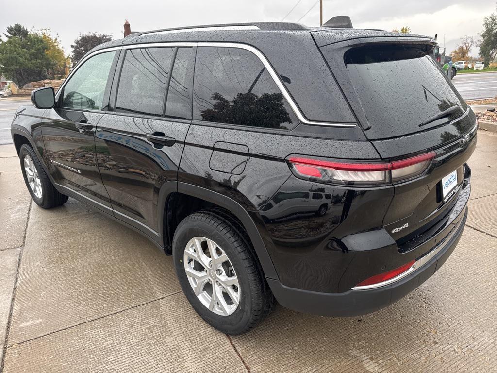 used 2023 Jeep Grand Cherokee car, priced at $25,995