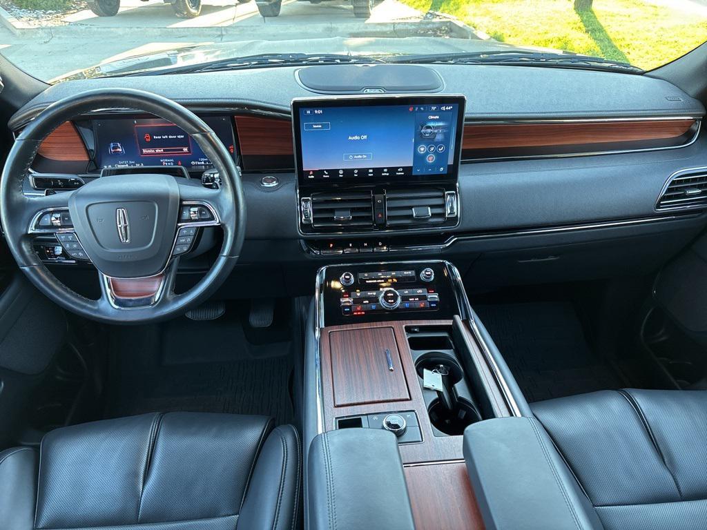 used 2024 Lincoln Navigator car, priced at $67,995