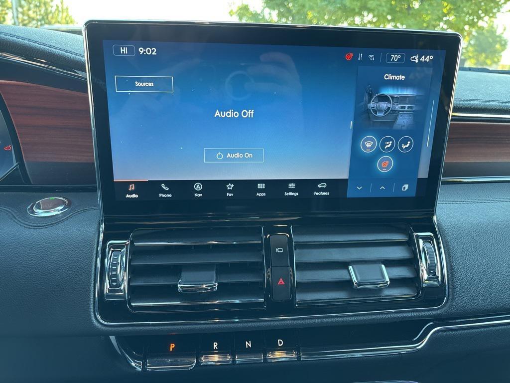 used 2024 Lincoln Navigator car, priced at $67,995