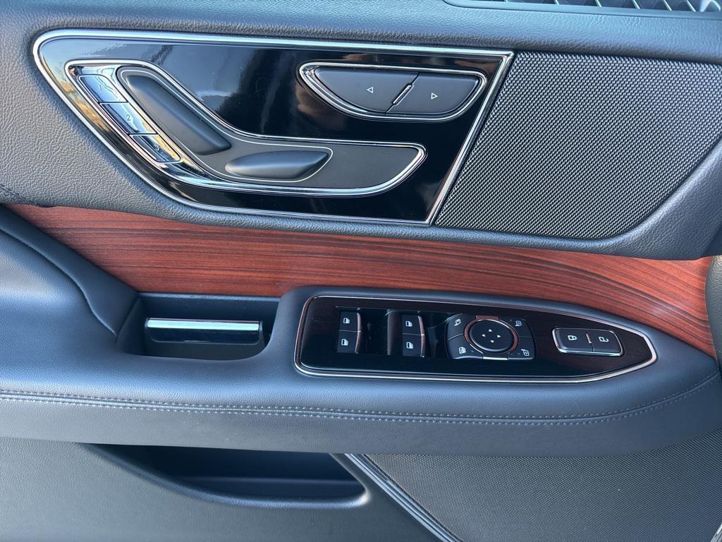 used 2024 Lincoln Navigator car, priced at $67,995