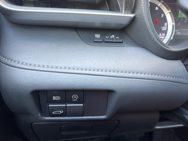 used 2023 Toyota Highlander car, priced at $34,995