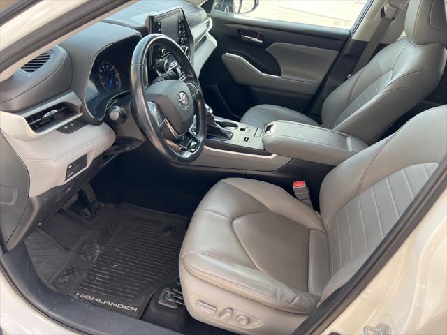 used 2020 Toyota Highlander Hybrid car, priced at $29,995