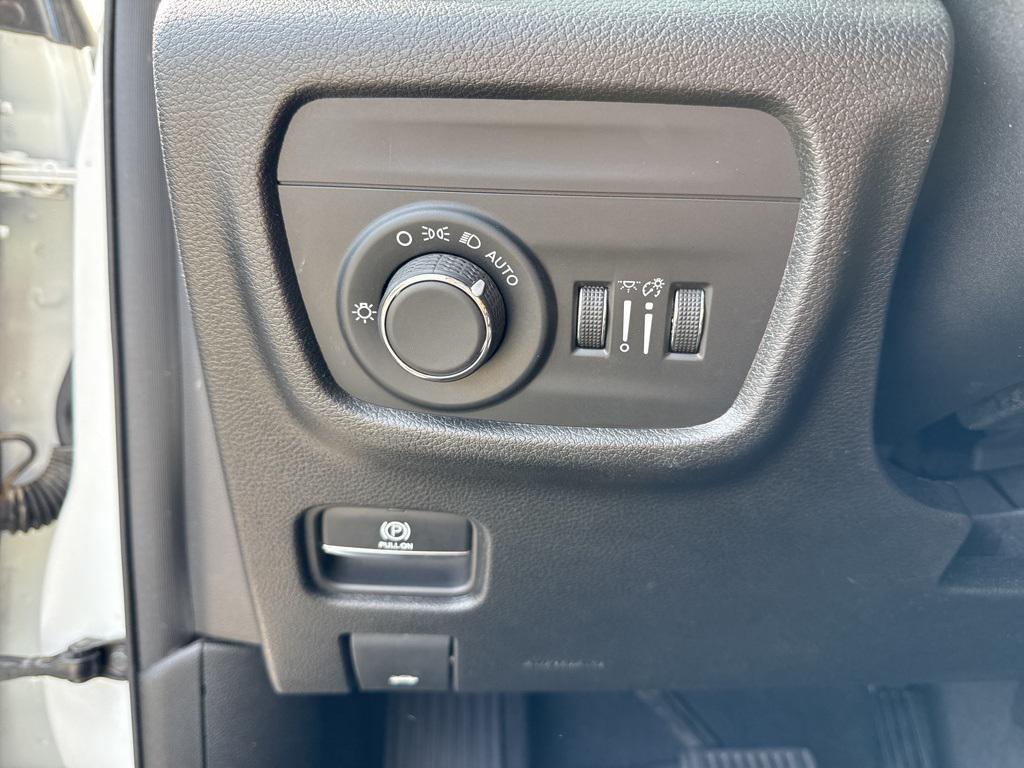 used 2023 Jeep Grand Cherokee car, priced at $23,995