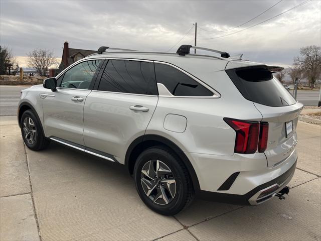 used 2022 Kia Sorento Hybrid car, priced at $30,995