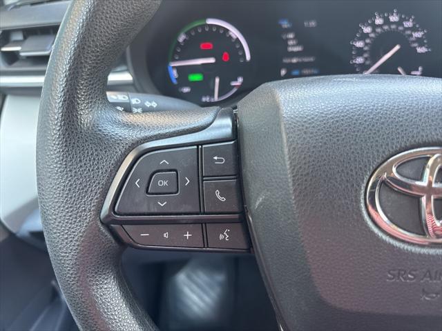 used 2023 Toyota Sienna car, priced at $31,995