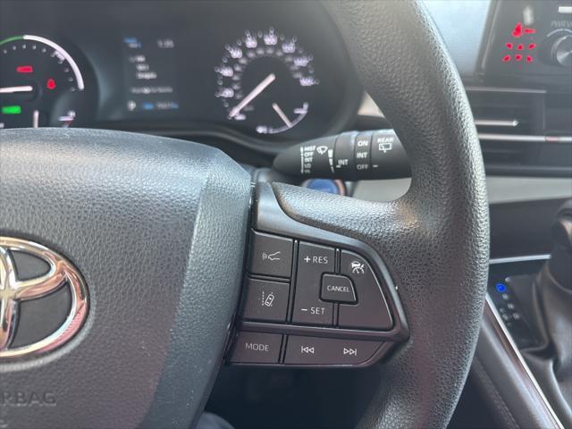 used 2023 Toyota Sienna car, priced at $31,995
