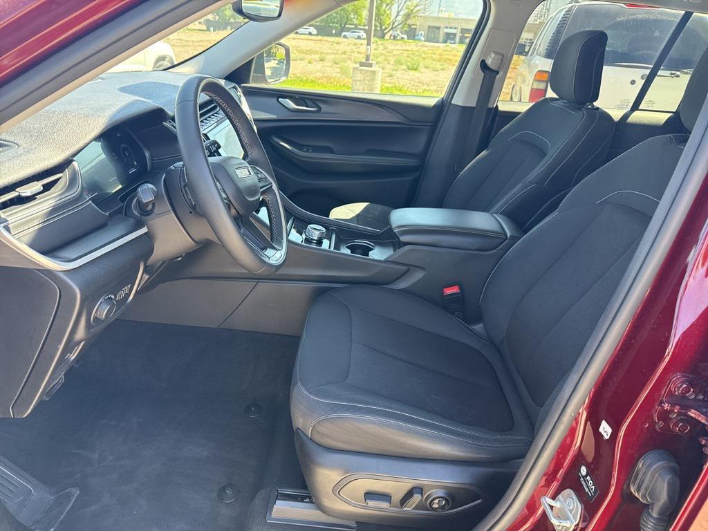 used 2023 Jeep Grand Cherokee car, priced at $22,995