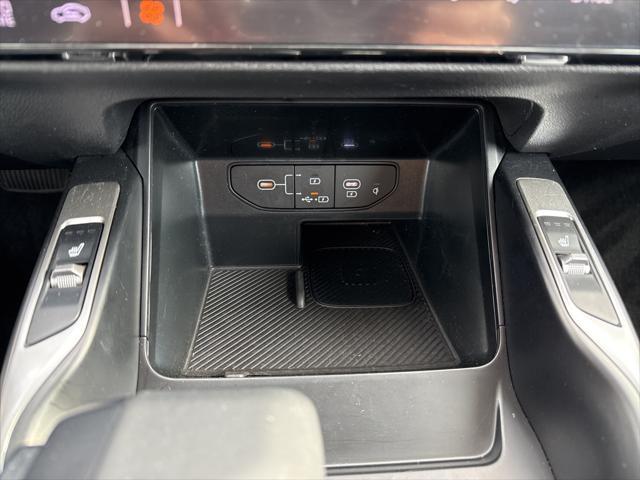used 2024 Kia Sorento car, priced at $30,995