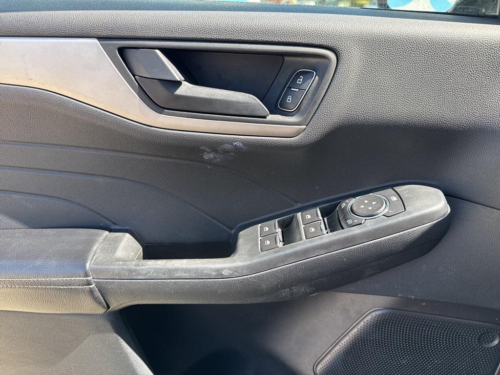 used 2022 Ford Escape car, priced at $18,995