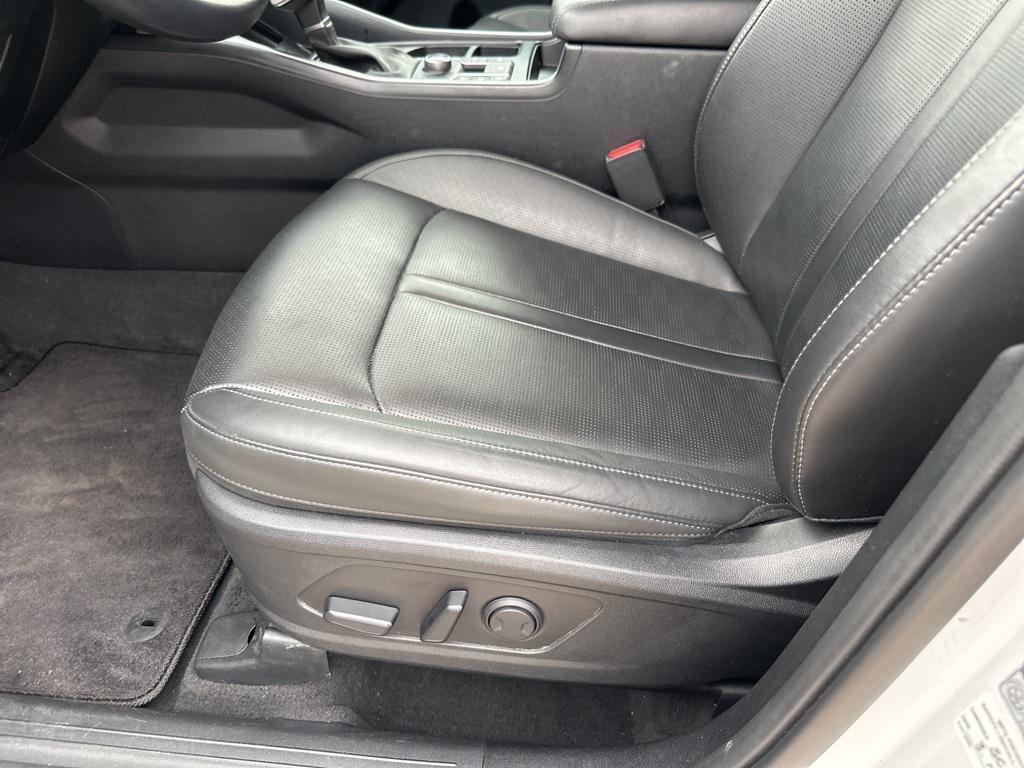 used 2024 Kia Sorento car, priced at $29,995