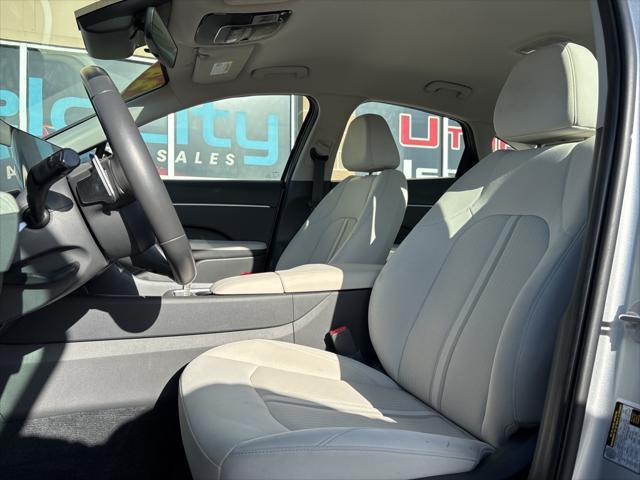 used 2024 Hyundai Sonata Hybrid car, priced at $25,995