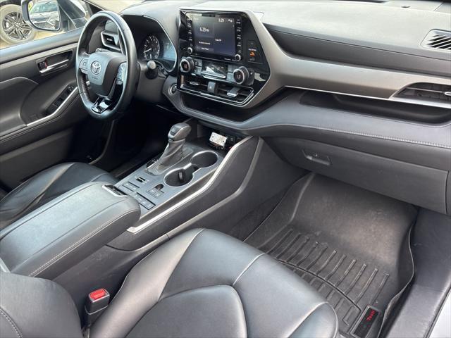 used 2020 Toyota Highlander car, priced at $29,995